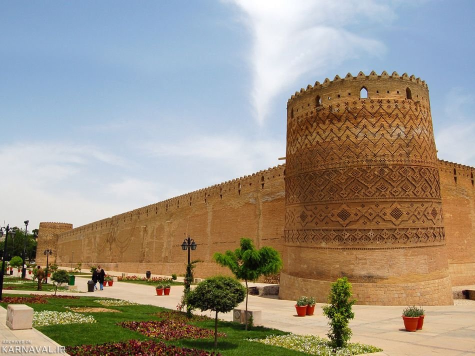 قدمت ارگ کریم خان شیراز چقدر است؟