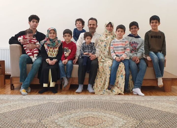 این بانوی ۳۷ ساله ایرانی ۹ فرزند دارد + عکس همسر و فرزندان