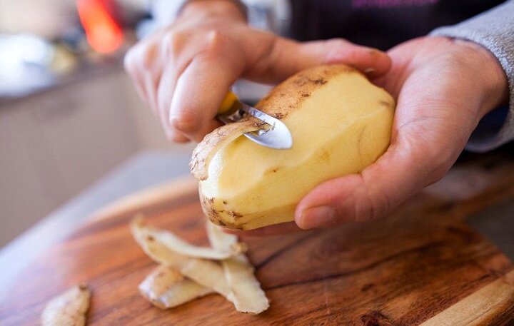 کاهش چین‌وچروک پوست با سیب زمینی