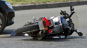 لحظه تصادف وحشتناک یک ماشین با موتورسوار! + فیلم