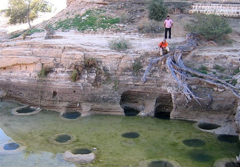 چاه های تلا کجا قرار دارد؟