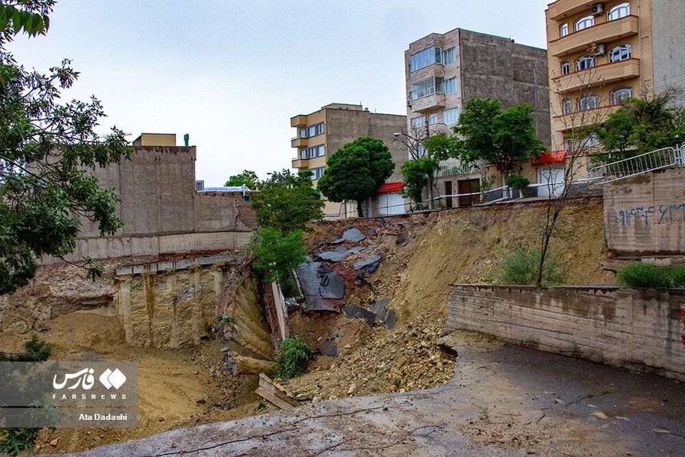رانش وحشتناک زمین در تبریز و فرو ریختن خانه‌ها + عکس
