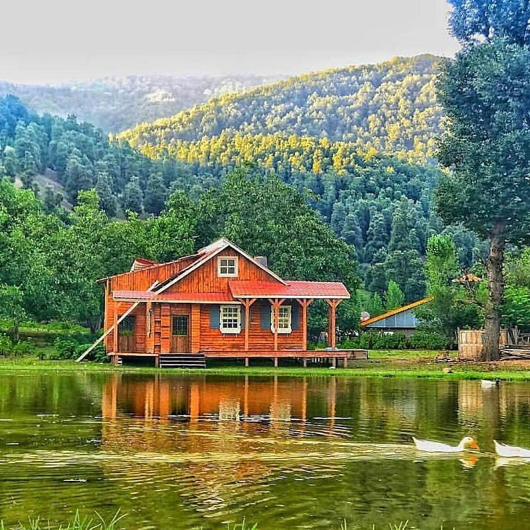 استخرگاه گیلان کجاست؟