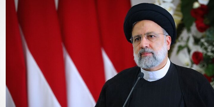 رئیسی:  ایران زیر بار نظام سلطه نمی رود / آمریکا و غرب دروغ می گویند