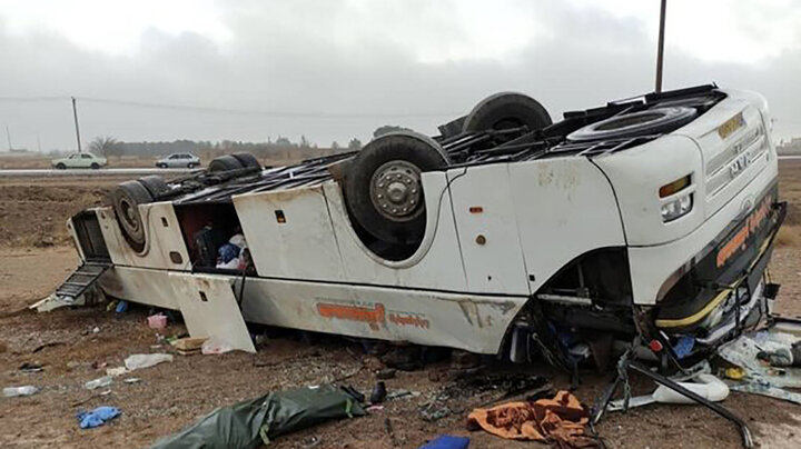 ۲۹ کشته و زخمی درپی واژگونی وحشتناک اتوبوس در اتوبان قزوین + جزییات