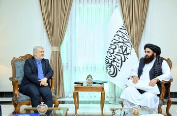 سفیر ایران با وزیر خارجه طالبان دیدار کرد + عکس