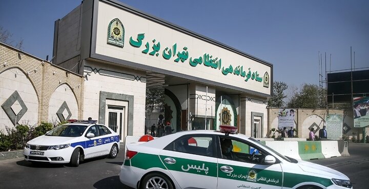 پوشش عجیب پلیس زن راهنمایی و رانندگی در خیابان‌ های تهران + عکس باورنکردنی
