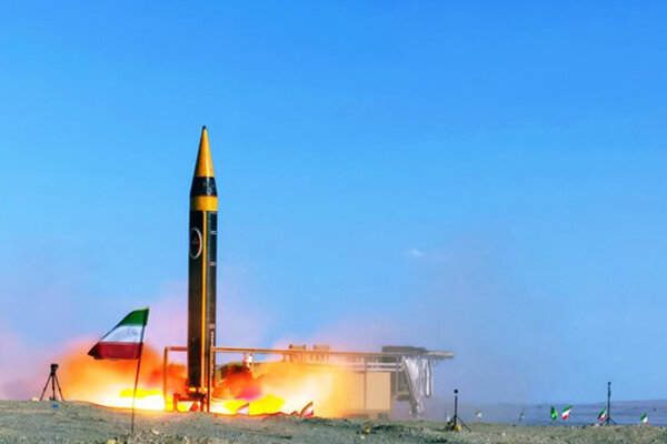 این موشکِ ایرانی در سرزمین دشمن به ۸۰ راکت تبدیل می شود/ فیلم