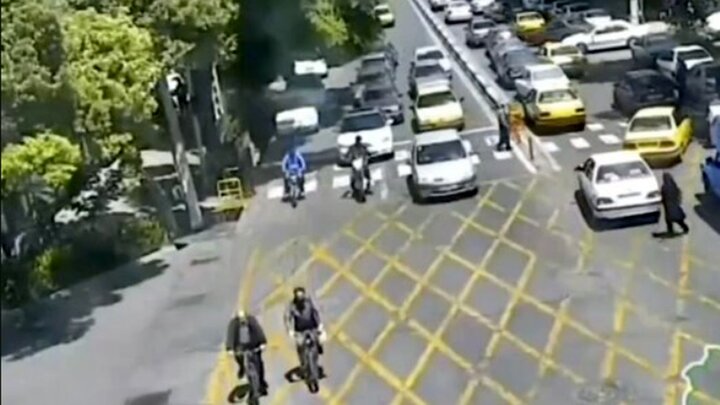 حادثه دردناک برای موتورسوار در تبریز بعد از حرکات نمایشی / فیلم