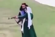 فیلم عاشقانه یک عضو طالبان با دختر سلاح به دست / فیلم