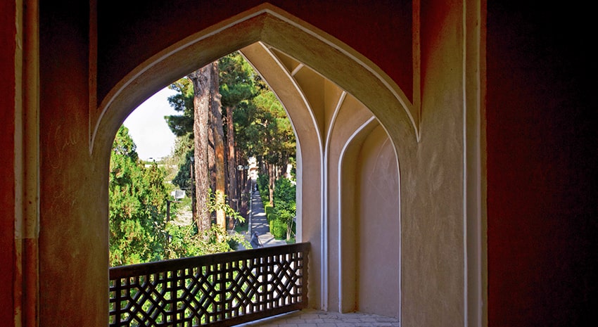 بازدید از معماری باغ دولتآباد یزد