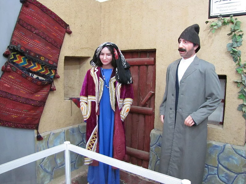 بازدید از موزه‌ای جذاب در کرمانشاه