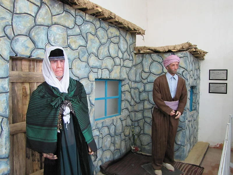 بازدید از موزه‌ای جذاب در کرمانشاه