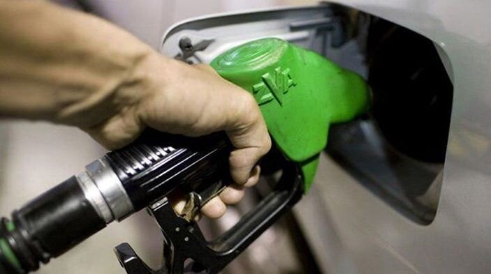 خبر فوری درباره زمان افزایش قیمت بنزین | قیمت هر لیتر بنزین ۸۰۰۰ تومان می شود؟