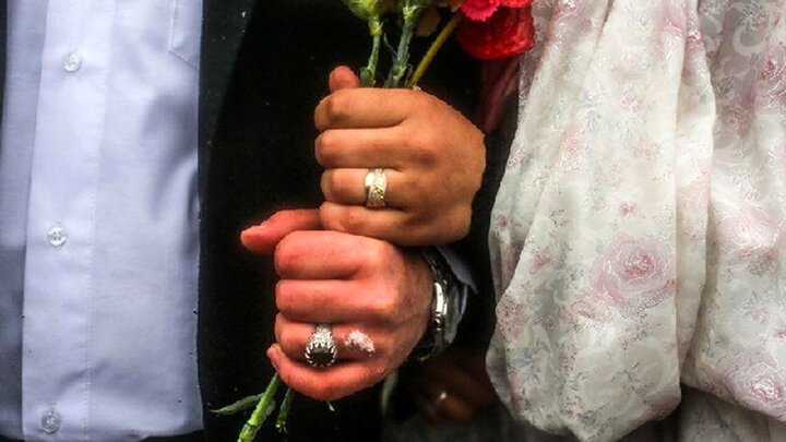 لخت لخت بودن عروس و داماد و میهمانان در عروسی عجیب! + وزارت فرهنگ هشدار داد! + عکس