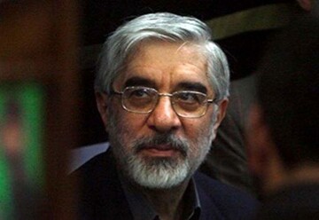 عکس کمتر دیده شده قدیمی از میرحسین موسوی در کنار رهبر انقلاب