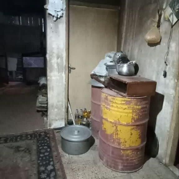 اینجا «فقر» هم اشک میریزد/ رضا و طاووس سه روز به برادر فوت شدهشان «لقمه» میدادند