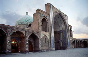 مسجد جامع، بنای منحصربه فرد قزوین