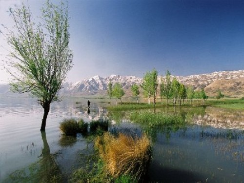 مناظر تماشایی تالاب چغاخور