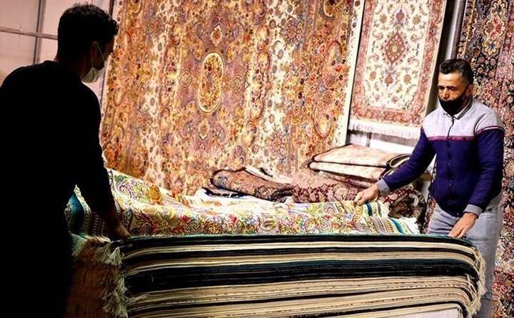  چین و افغانستان فرش‌ ها را با برند ایرانی به ایران صادر می‌کنند