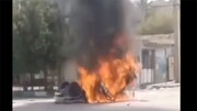 تصاویری از آتش گرفتن ماشین پلیس در شهرستان سرباز/ فیلم
