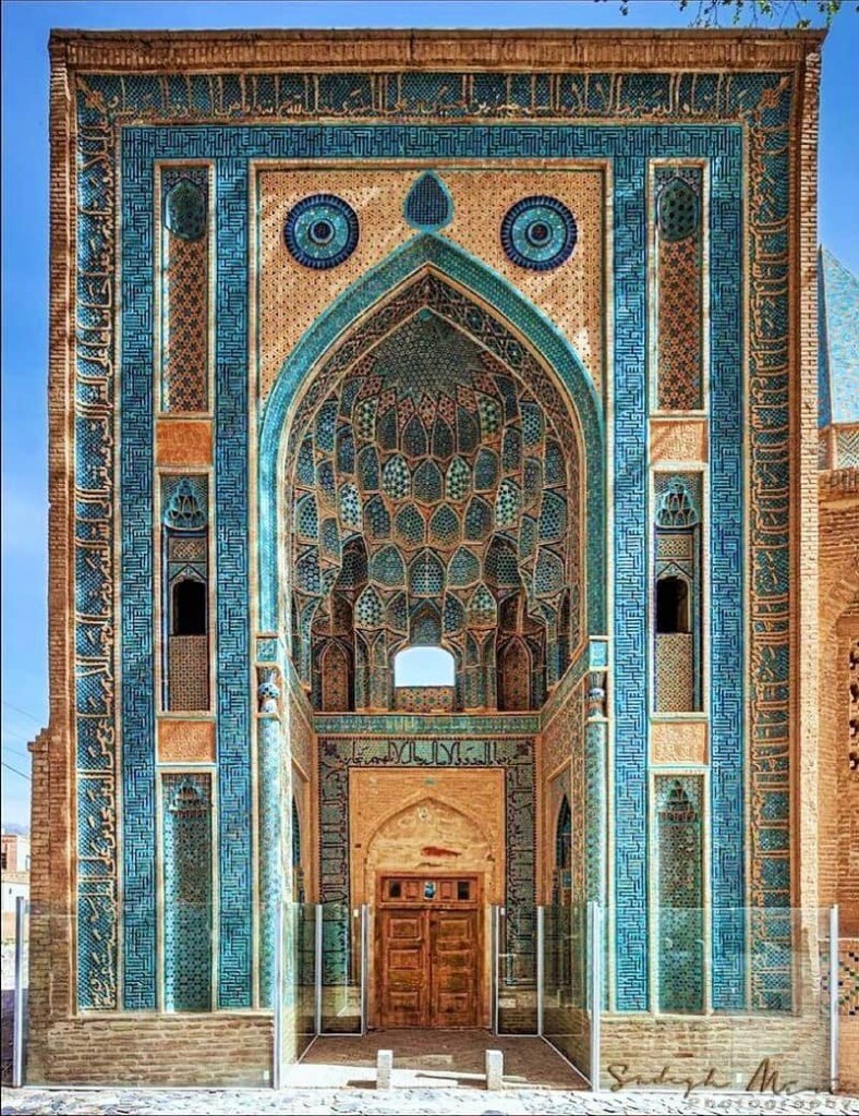 مسجد حیرت‌انگیز نطنز