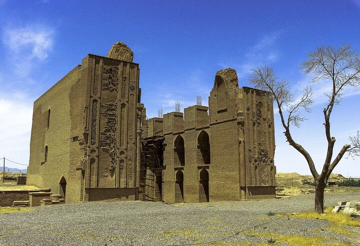 مسجد درخشان ملک زوزن