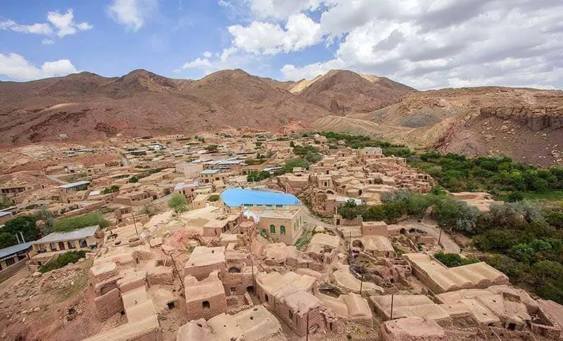 سنگ‌نگاره‌های جالب در روستای شواز یزد