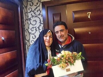 حمله وحشتناک به ماشین همسر مصطفی تاجزاده