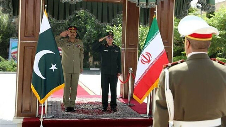 سفر فرمانده ارتش پاکستان به تهران 