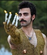 لاک دست سفید رنگ بازیگر مرد مشهور ایرانی جنجالی به پا کرد + عکس