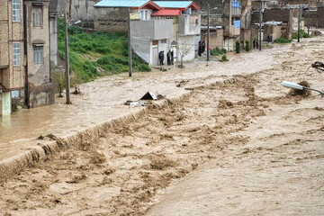 بارش شدید ۳۳ میلی متری باران و جاری شدن سیلاب در سیستان و بلوچستان + فیلم