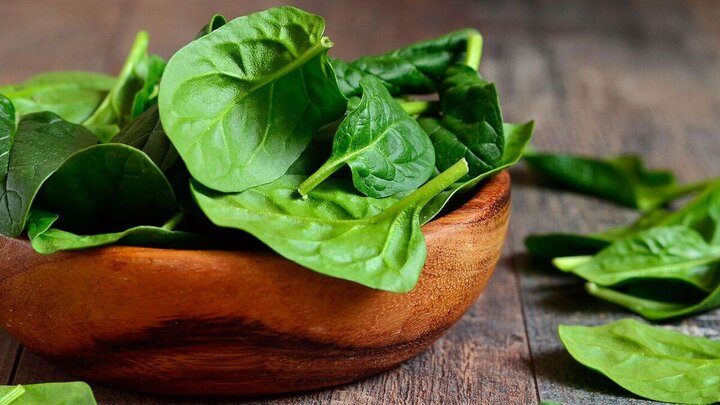 اگر کم خونی دارید از این سبزی زیاد بخورید