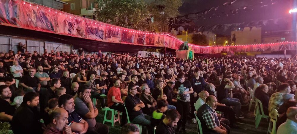 تصاویری از مراسم شب عاشورا در استانبول