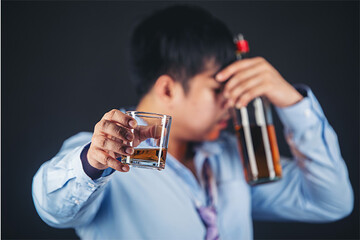 مسمومیت الکلی چیست و آن را با چه قرصی از بین ببرم؟