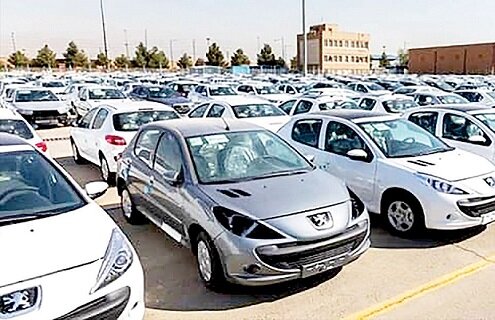 فشار بخشنامه‌ای دولت برای کاهش شدید قیمت انواع خودرو