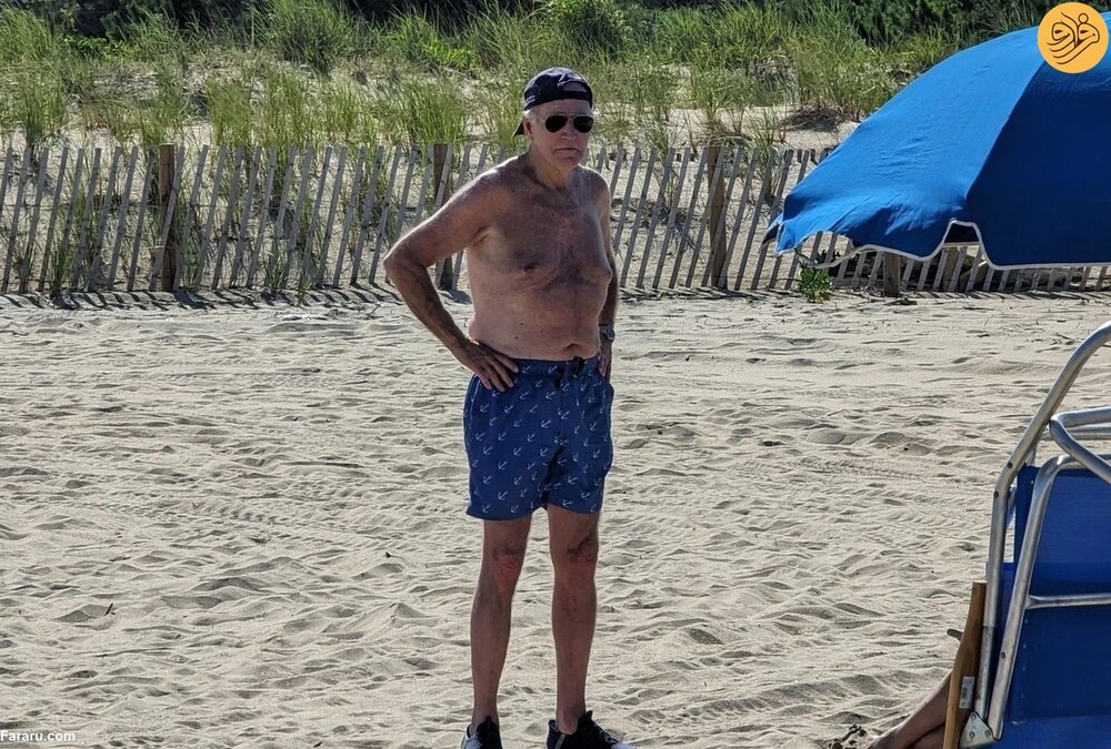 رئیسجمهور آمریکا نیمهبرهنه شد!