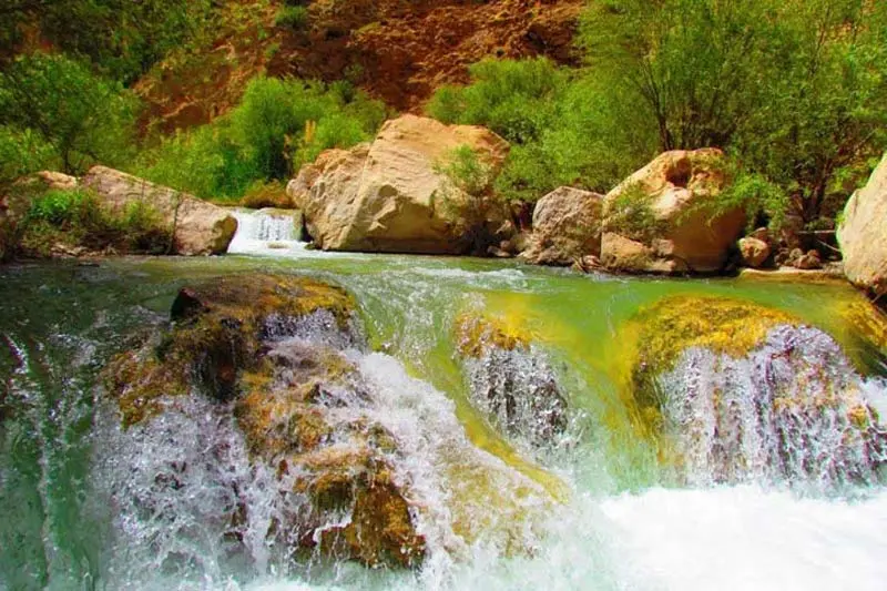 تنگه سرسبز و بکر دم اسب / آبشار و تنگه دم اسب در فارس