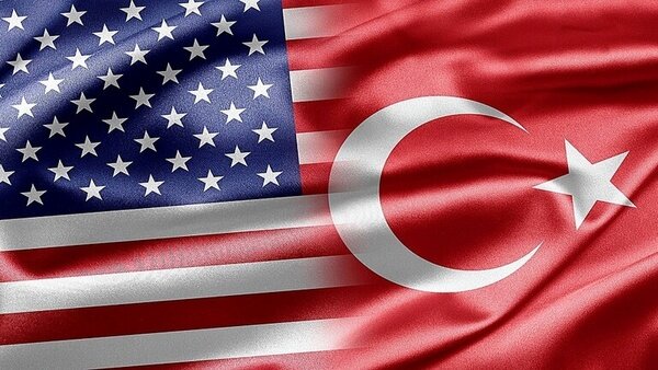وزرای خارجه ترکیه و آمریکا به صورت تلفنی با یکدیگر گفت و گو کردند