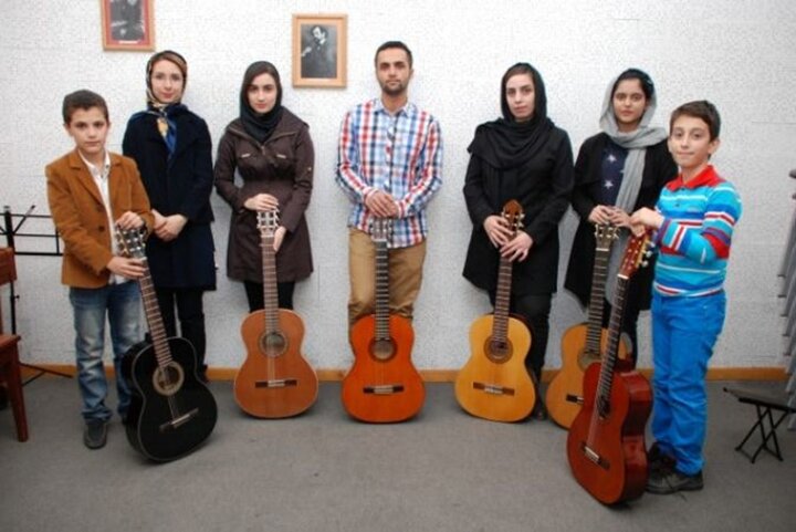 بهترین آموزشگاه های گیتار در تهران