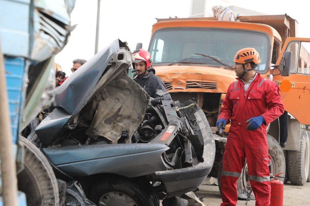 تصاویری مرگ‌بار از مچاله شدن یک ماشین در مشهد