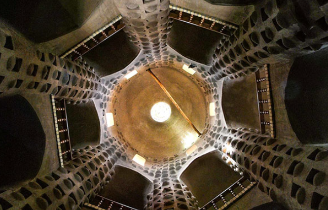 مشهورترین برج کبوتر خانه ایران / برج‌ کبوترخانه میبد؛ بنایی جالب