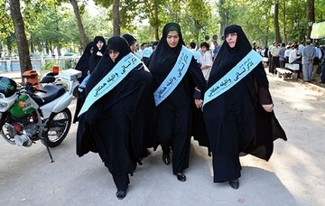 اعتراض به بی‌حجابی در مشهد + عکس