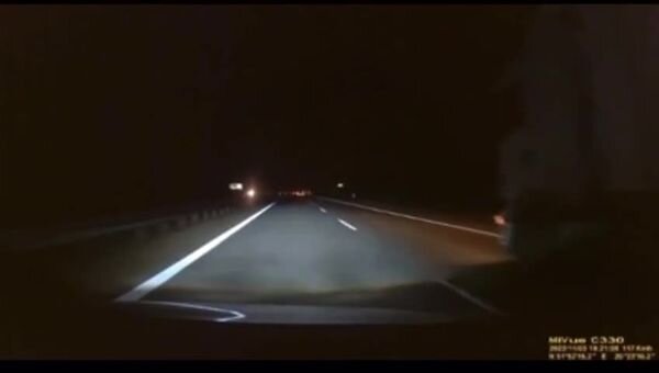 وحشتناک ترین تصادف جهان، شاخ به شاخ شدن دو ماشین در تاریکی جاده + فیلم