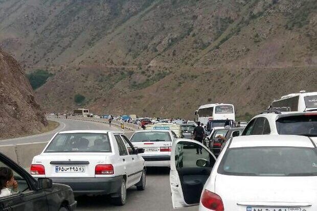 ترافیک شدید در جاده چالوس و آزادراه تهران - شمال