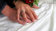 ازدواج عجیب جوان جذاب ایرانی با پیرزن پولدار ایتالیایی! + عکس عروسی لاکچری!