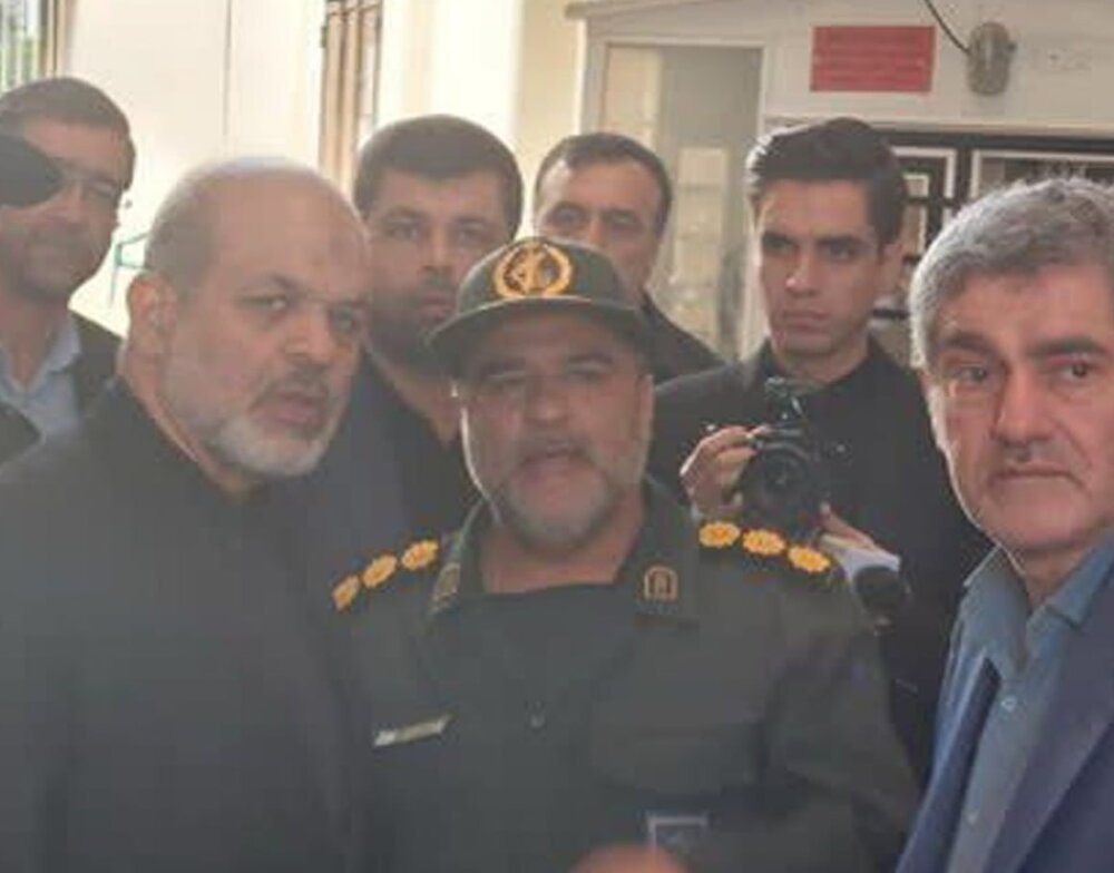 وزیر کشور برای بررسی حادثه شاهچراغ به شیراز رفت + عکس