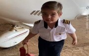 خلبانی کودک چهار ساله در آسمان + فیلم