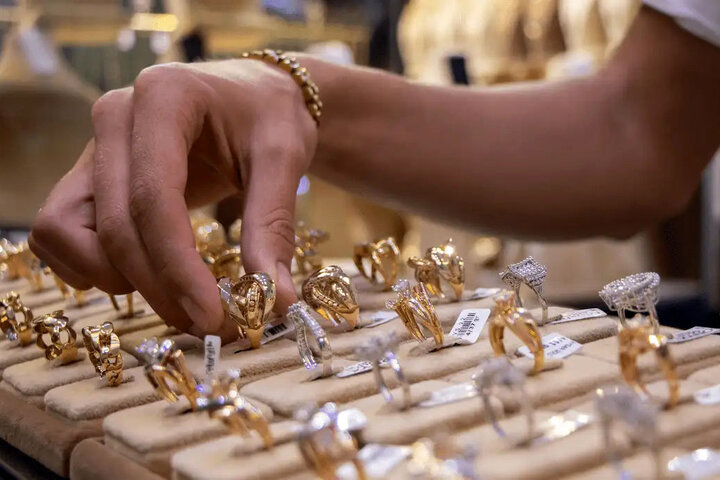 افزایش چشمگیر قیمت طلا در بازار + جدول قیمت انواع سکه و طلا امروز ۲ شهریور ۱۴۰۲