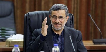 احمدی نژاد اسناد محرمانه ای دارد که با آن دیگران را تهدید می کند + فیلم